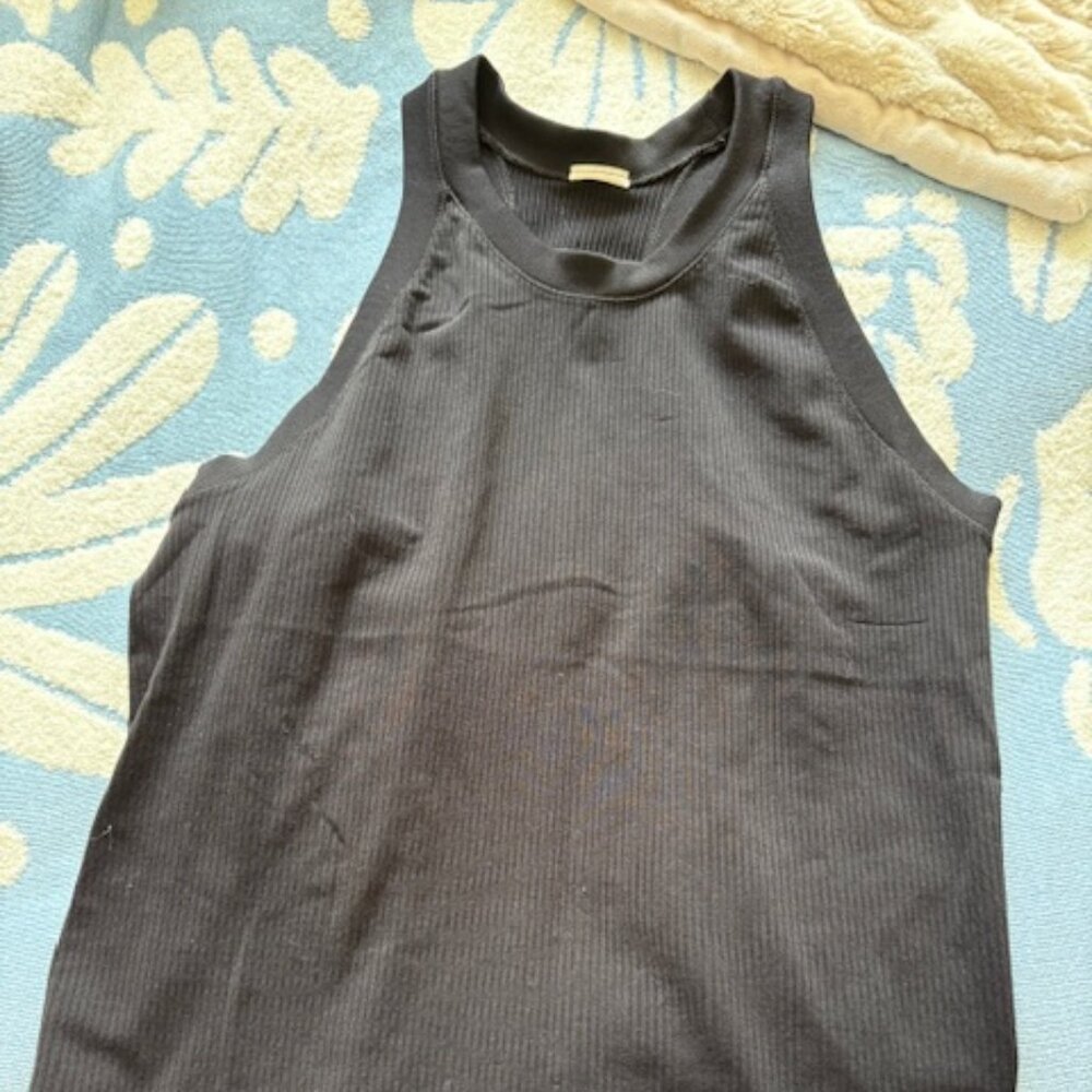 Athleta - black racerback ribbed crop size large